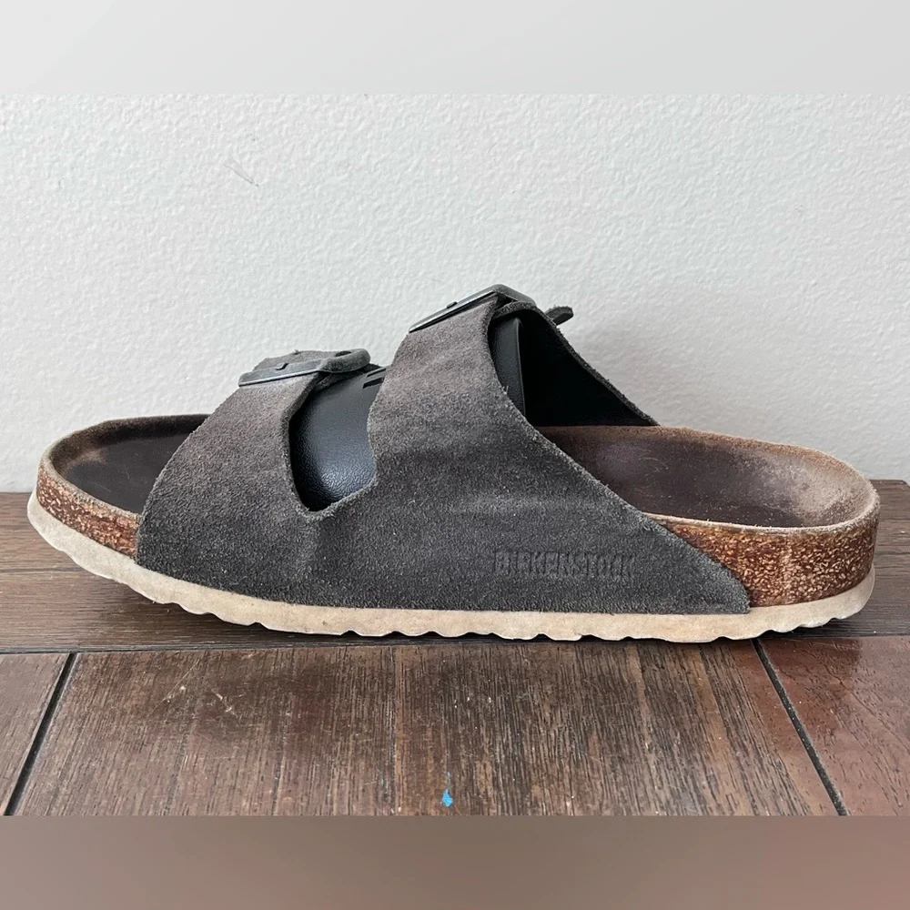 Birkenstock Arizona Grey Suede Sandals Soft Footbed size 38 Women’s size 7 - Picture 3 of 9